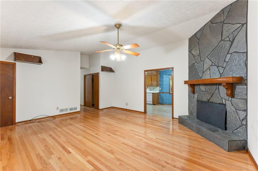 2750 Old Ivy Court