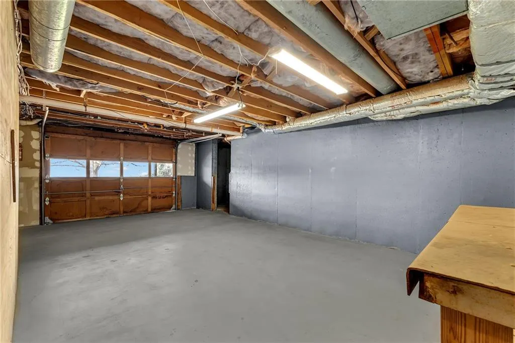 McDonough, Georgia 30253, United States, 4 Bedrooms Bedrooms, ,4 BathroomsBathrooms,Residential,Pending,76516