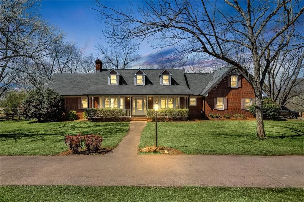 McDonough, Georgia 30253, United States, 4 Bedrooms Bedrooms, ,4 BathroomsBathrooms,Residential,Pending,76516