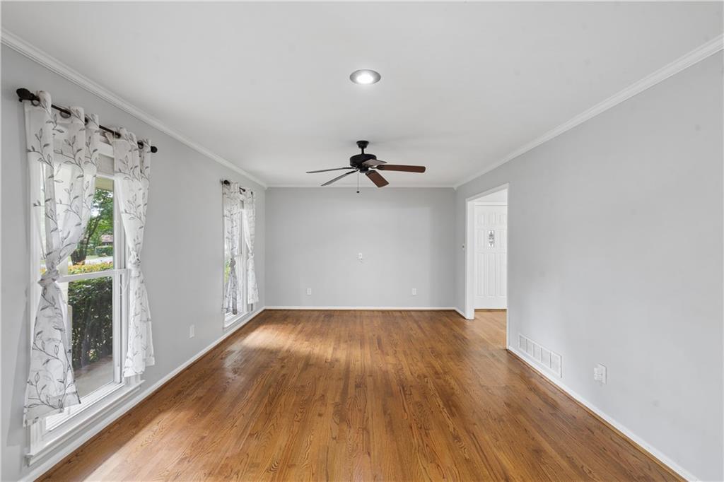 441 Village Green Court SW