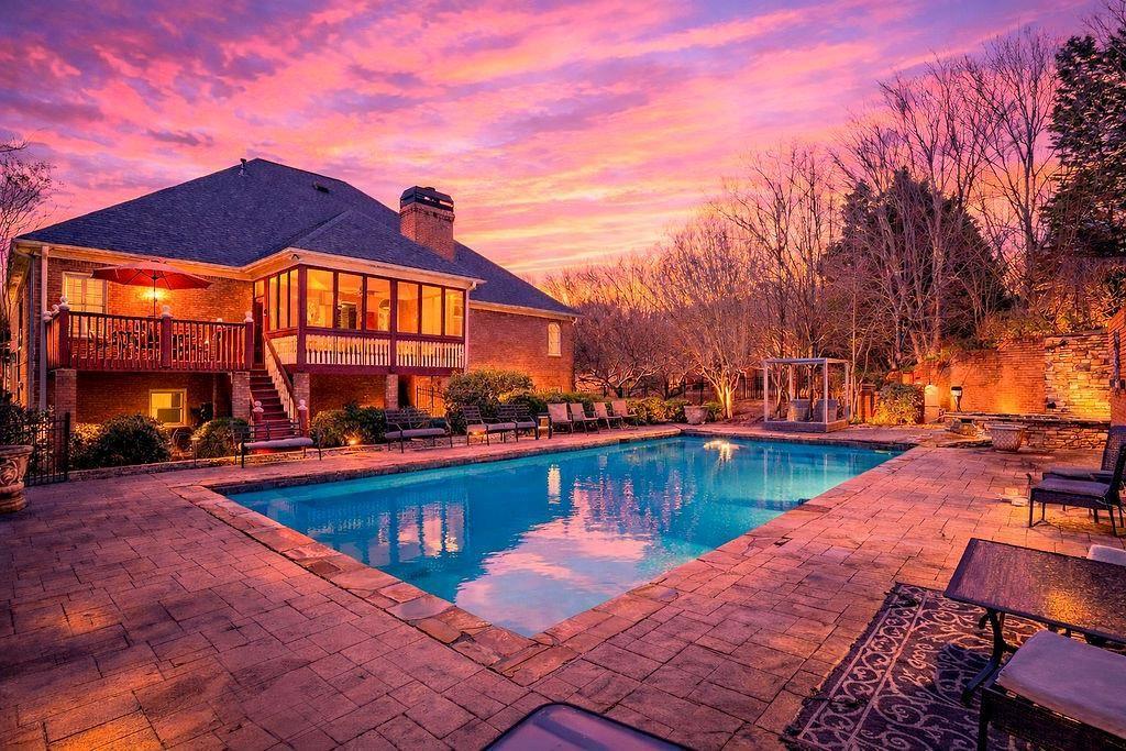 2565 Scarlet Oak Lane