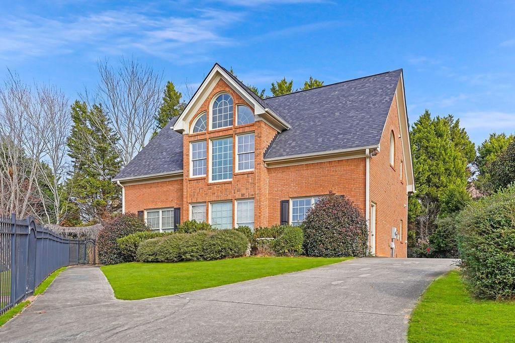 2565 Scarlet Oak Lane