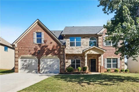 Homes For Sale - 12191 Centerra Drive<br/> Clayton County, Hampton, GA 30228