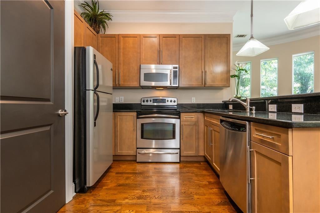 140 Alden Avenue NW 305