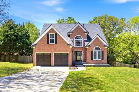 Photo of 425 Tramore Court, Roswell, GA 30075 (MLS # 7756128)