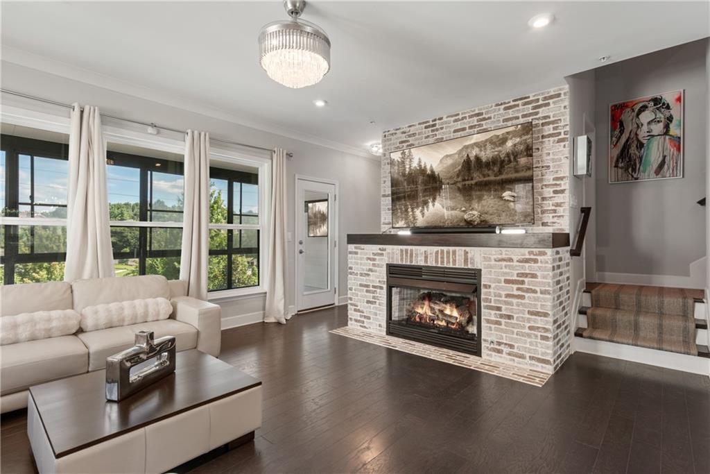 2111 Iverson Drive SE