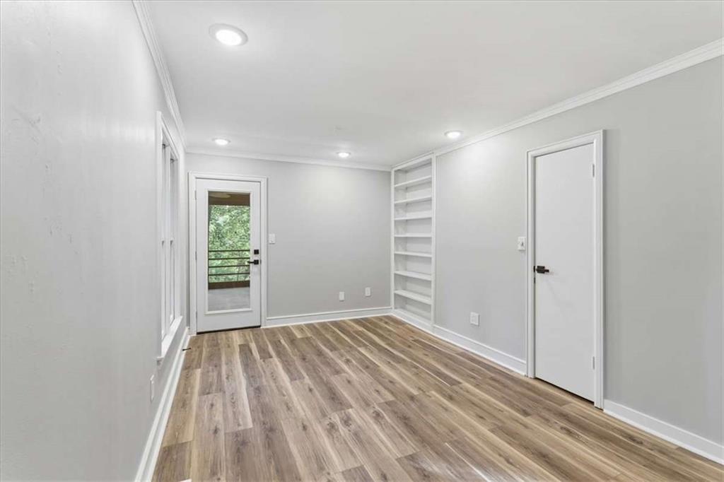 Davis Woods - Residential