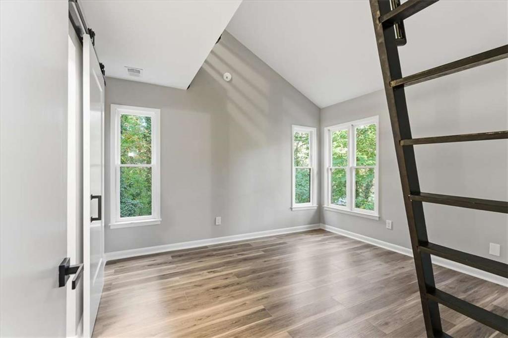 Davis Woods - Residential