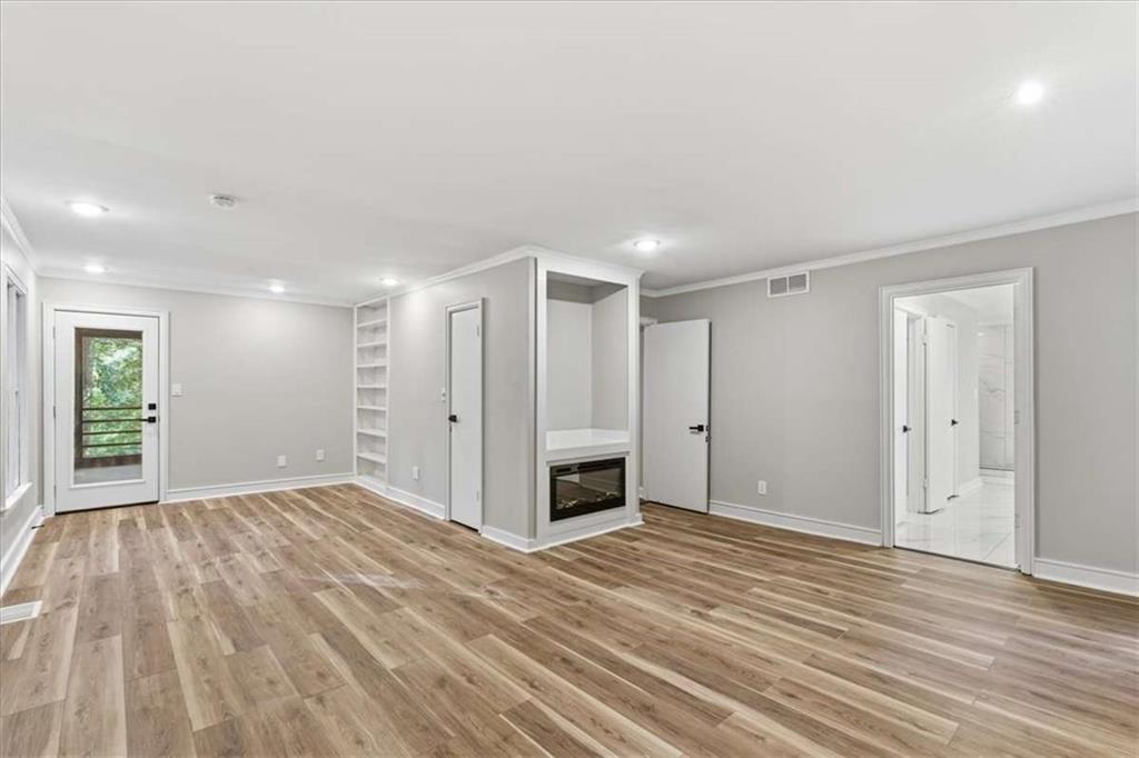 Davis Woods - Residential