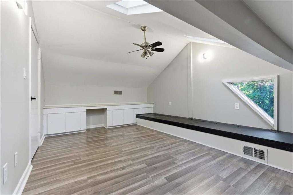 Davis Woods - Residential