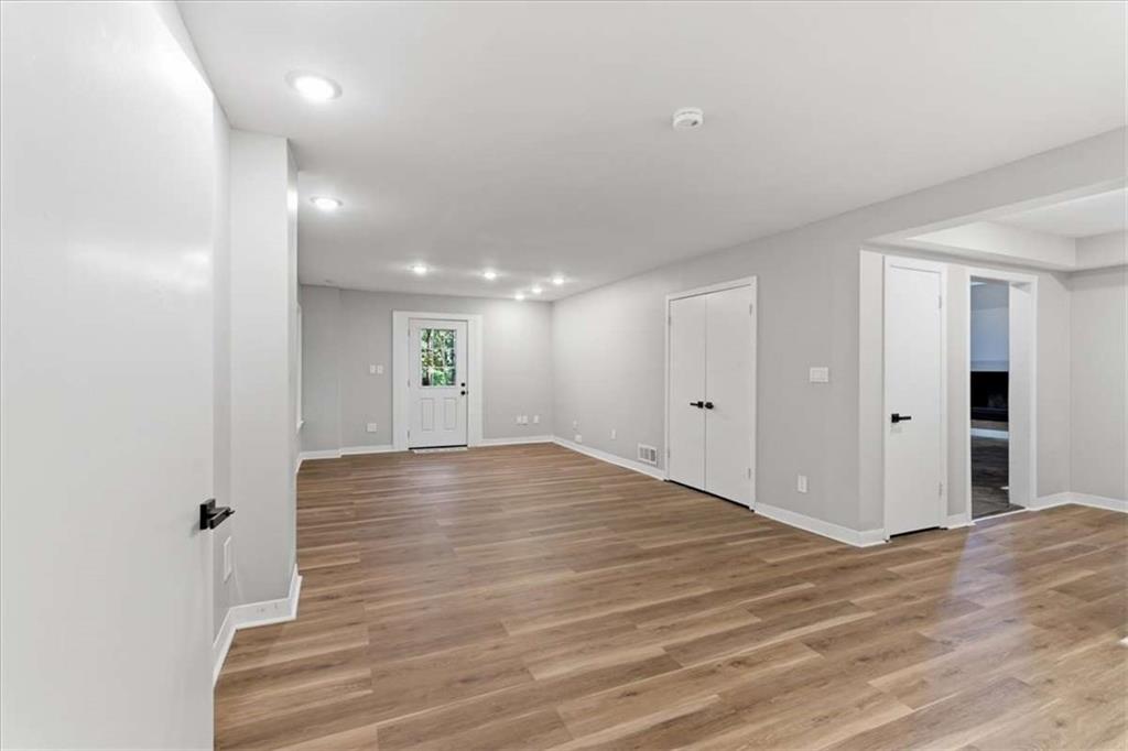 Davis Woods - Residential