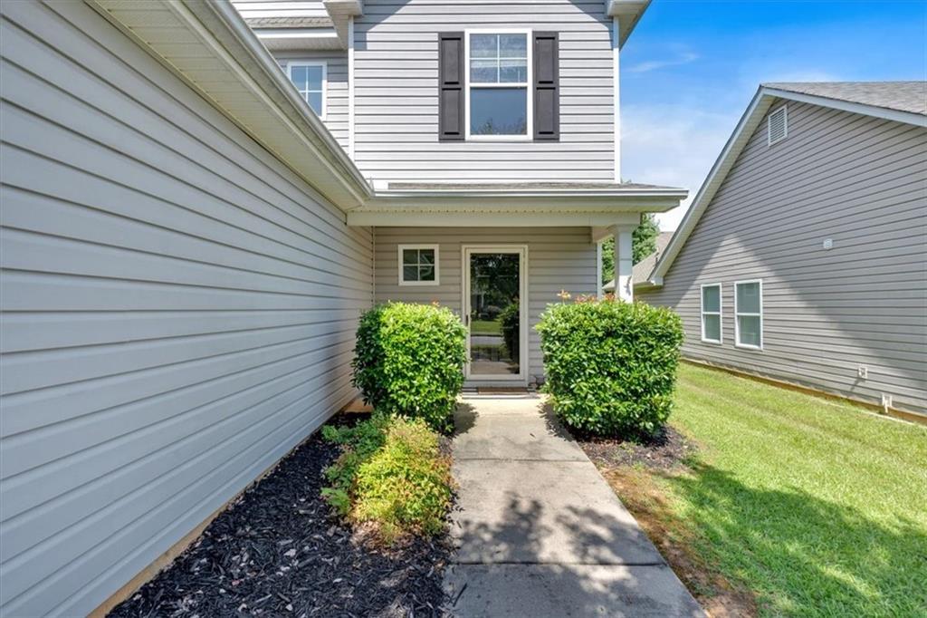 60 Oakbrook Drive SW
