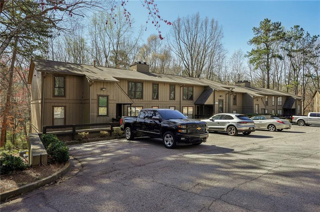 2201 Cumberland Court, Smyrna, Georgia image 2
