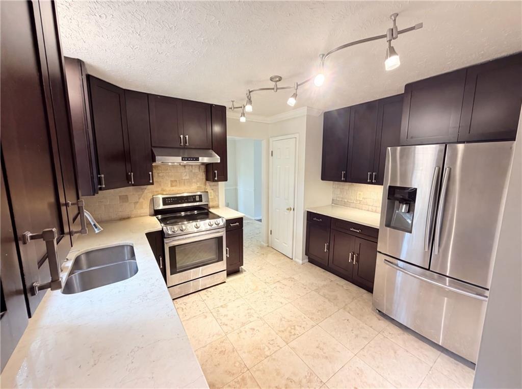 215 Arbour Run