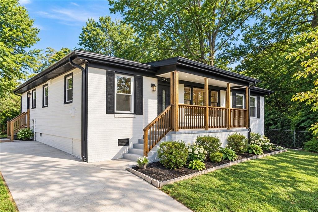 Photo of 340 Brooks Avenue SW, Atlanta, GA 30310 (MLS # 7837876)