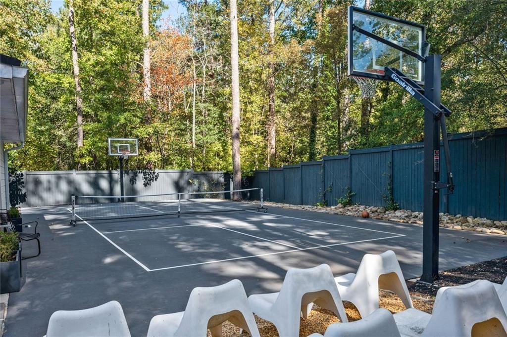 OAKTON - Residential