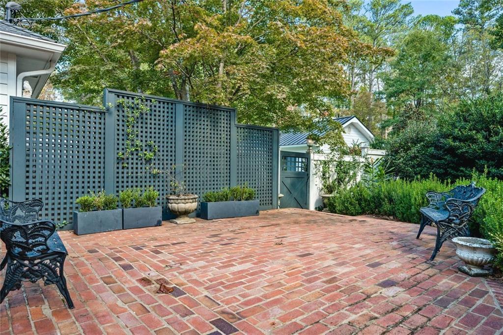 OAKTON - Residential