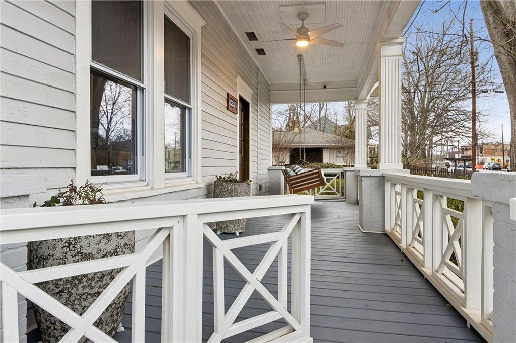 2053 Oakview Road SE