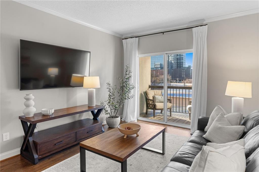 1074 Peachtree Walk NE B301