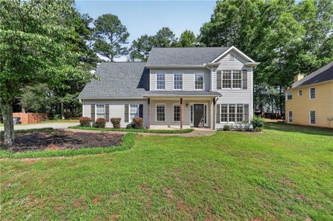 Homes For Sale - 2232 Woodbriar Drive<br/> Gwinnett County, Buford, GA 30518