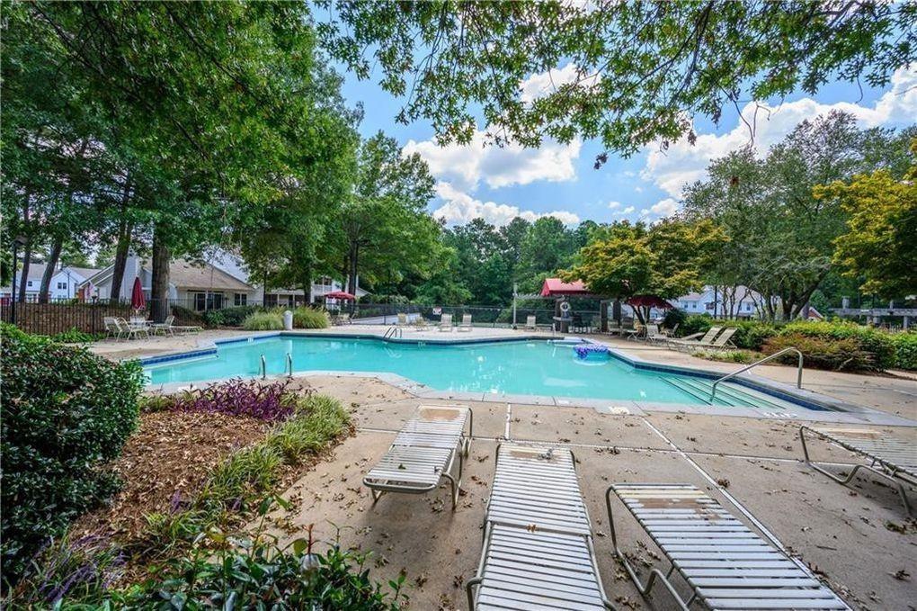 Henderson Place - Residential