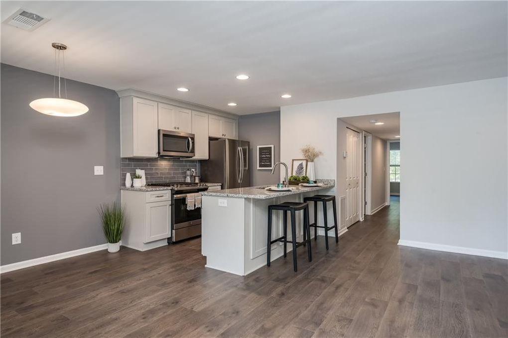 Henderson Place - Residential