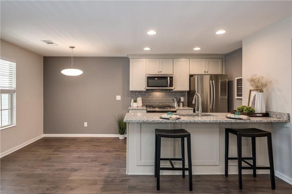 Henderson Place - Residential