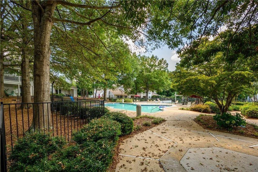 Henderson Place - Residential