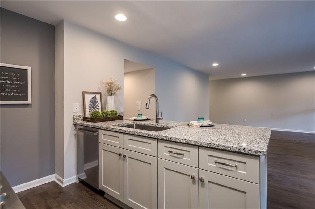 Henderson Place - Residential