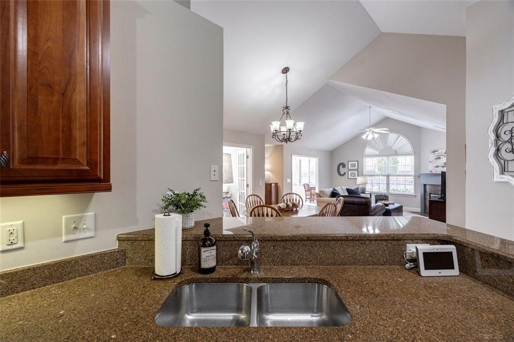 5246 Stone Village Circle #36, Kennesaw, Georgia image 8