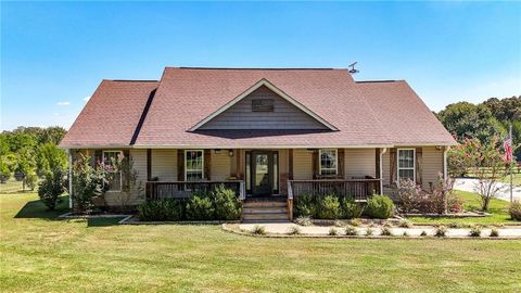 22 Ravenfield Road Taylorsville GA 30178