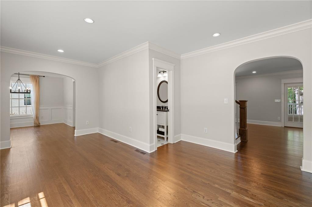 1785 Meadowdale Ave NE