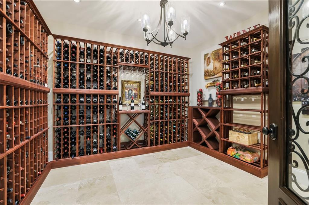 525 Willow Oak Way