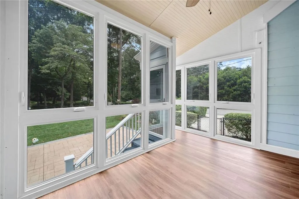 Atlanta, Georgia 30317, United States, 3 Bedrooms Bedrooms, ,3 BathroomsBathrooms,Residential,Active,241560