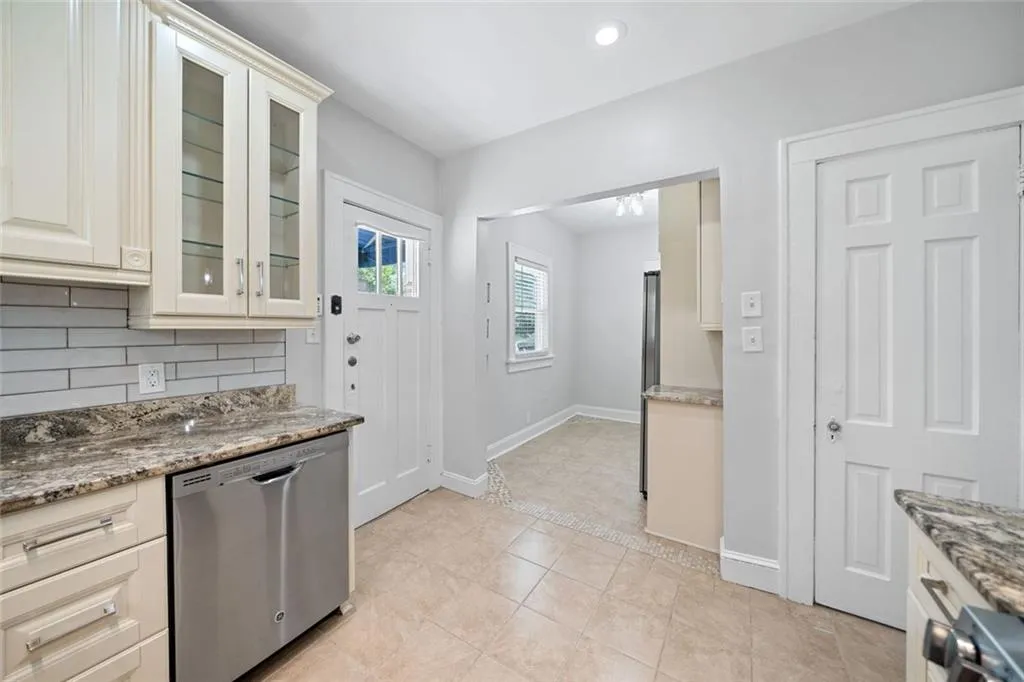 Atlanta, Georgia 30317, United States, 3 Bedrooms Bedrooms, ,3 BathroomsBathrooms,Residential,Active,241560