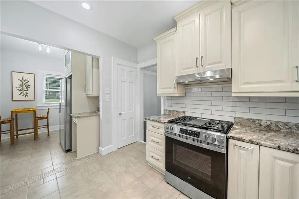 Atlanta, Georgia 30317, United States, 3 Bedrooms Bedrooms, ,3 BathroomsBathrooms,Residential,Active,241560