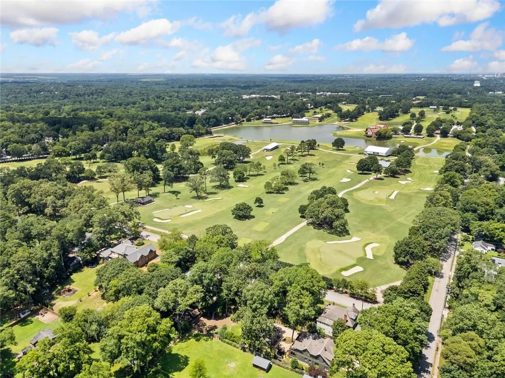 Atlanta, Georgia 30317, United States, 3 Bedrooms Bedrooms, ,3 BathroomsBathrooms,Residential,Active,241560