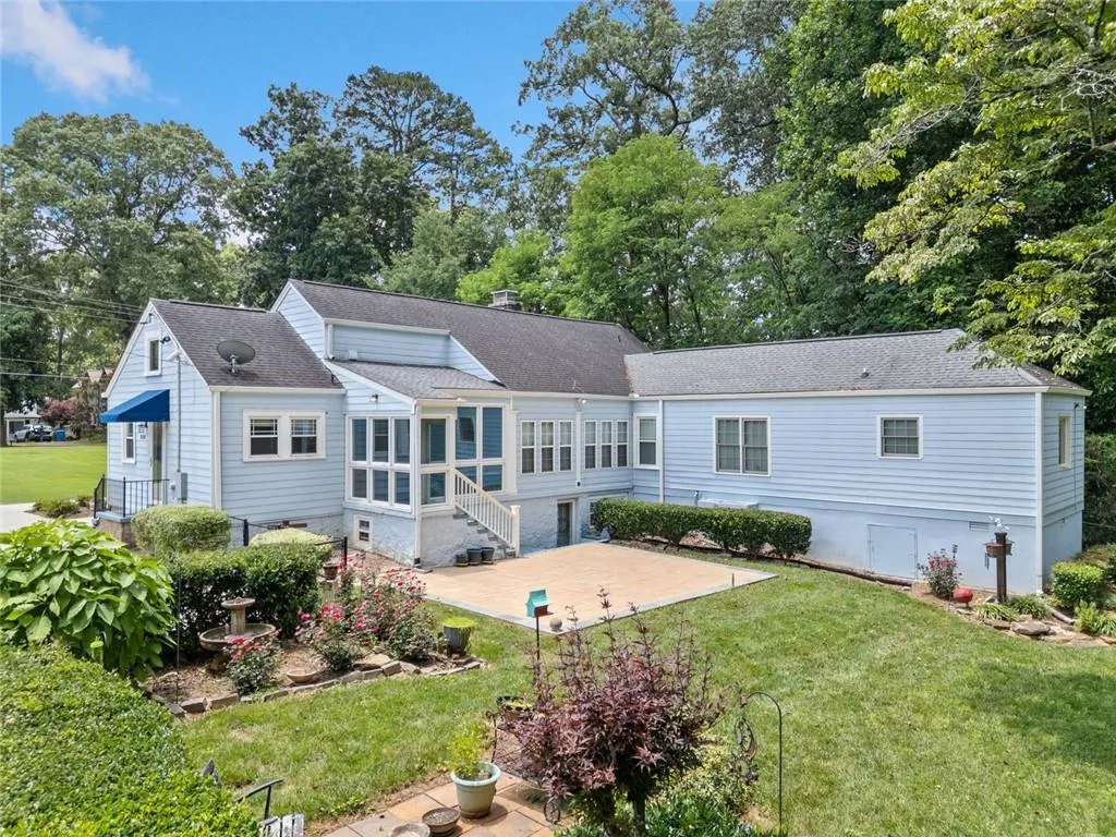 Atlanta, Georgia 30317, United States, 3 Bedrooms Bedrooms, ,3 BathroomsBathrooms,Residential,Active,241560