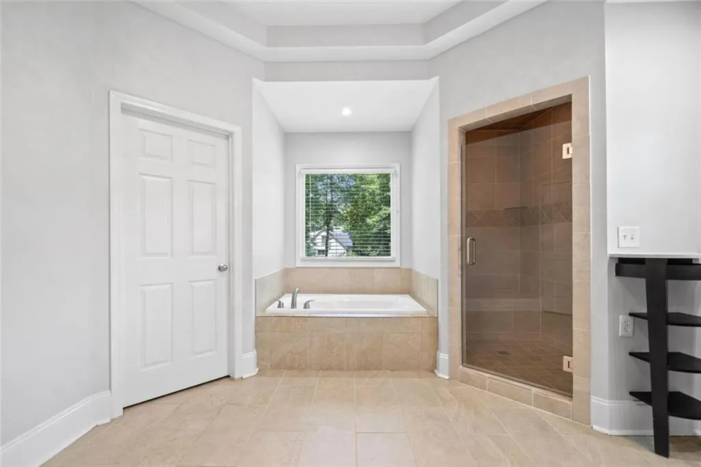 Atlanta, Georgia 30317, United States, 3 Bedrooms Bedrooms, ,3 BathroomsBathrooms,Residential,Active,241560