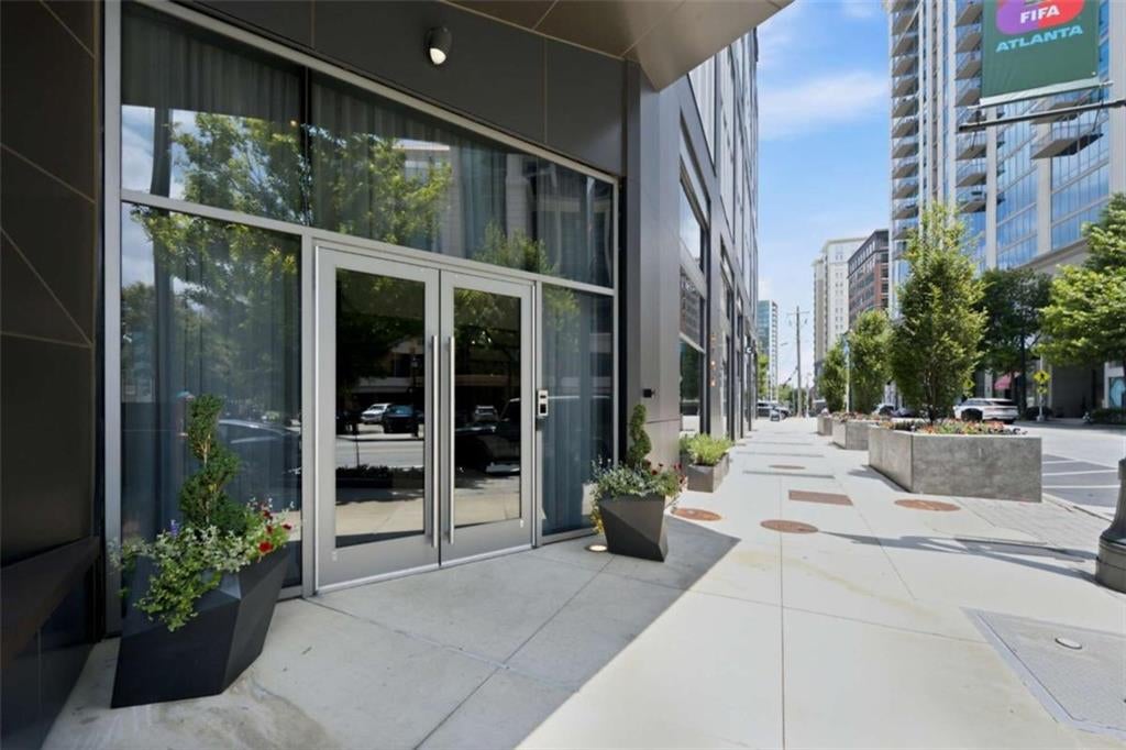 3107 Peachtree Road NE 1804