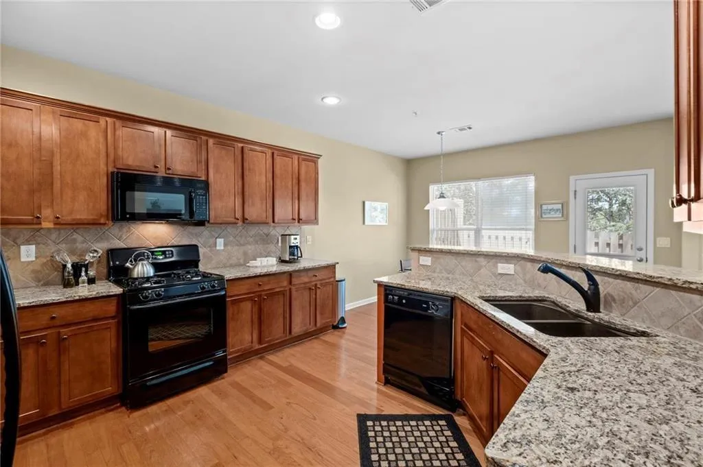 Woodstock, Georgia 30188, United States, 3 Bedrooms Bedrooms, ,3 BathroomsBathrooms,Residential,Active,119882