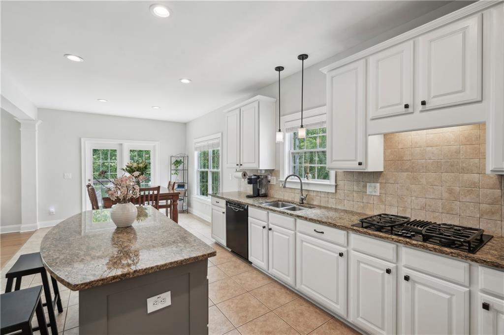 553 Augusta Drive, Canton, Georgia image 14