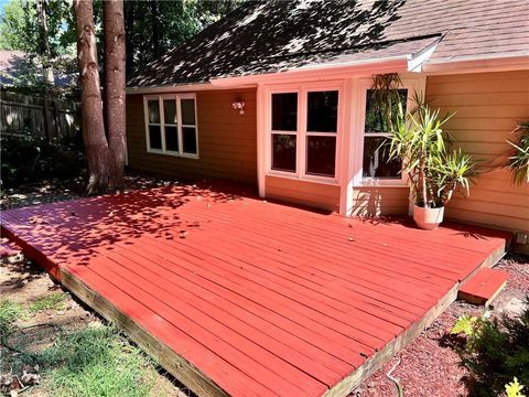 A home in Dacula