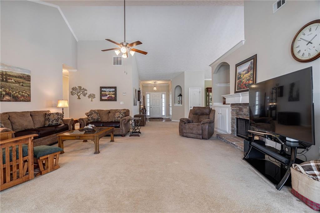 125 Laurel Oaks Lane