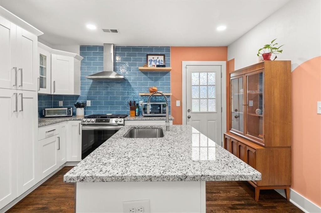 2769 Glenvalley Drive