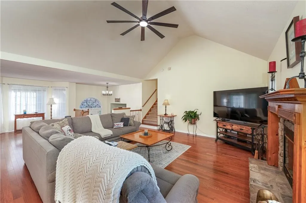 Canton, Georgia 30114, United States, 4 Bedrooms Bedrooms, ,3 BathroomsBathrooms,Residential,Active,105788