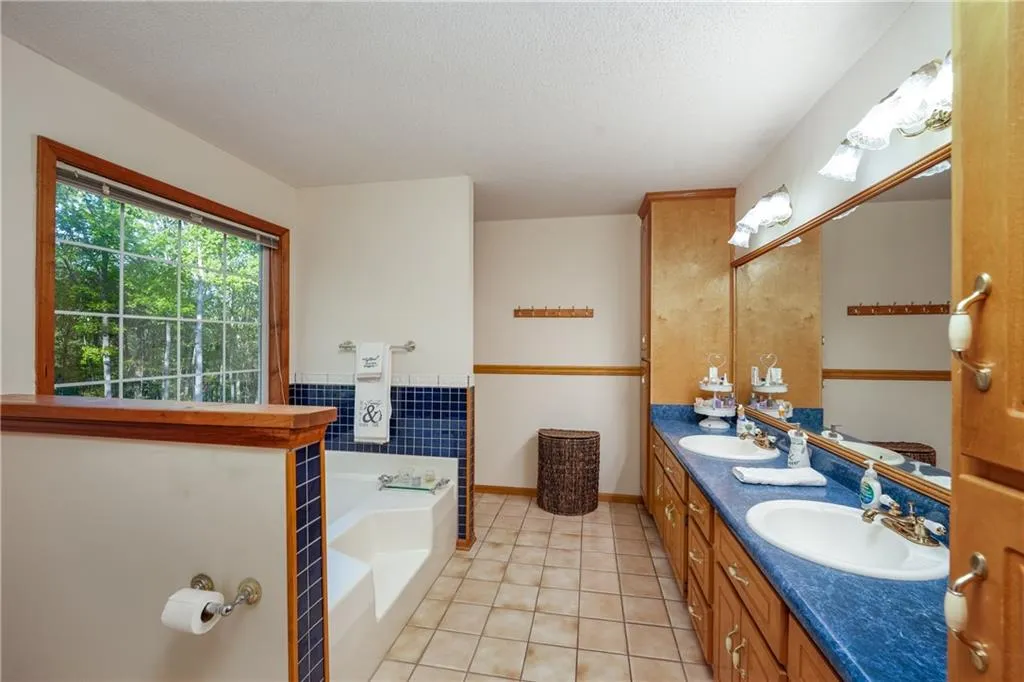 Canton, Georgia 30114, United States, 4 Bedrooms Bedrooms, ,3 BathroomsBathrooms,Residential,Active,105788