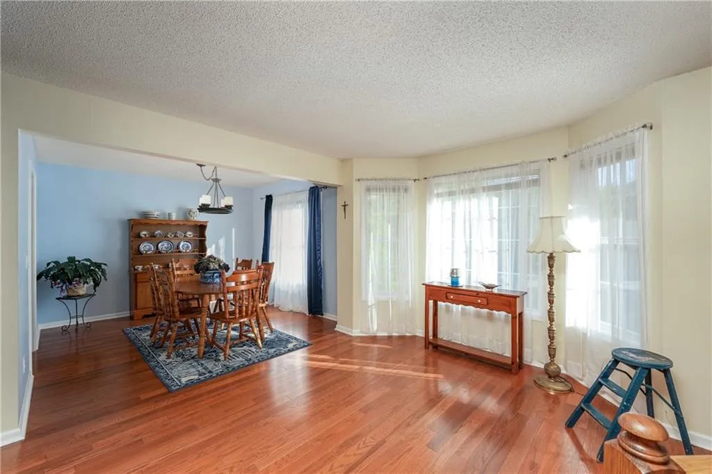 Canton, Georgia 30114, United States, 4 Bedrooms Bedrooms, ,3 BathroomsBathrooms,Residential,Active,105788