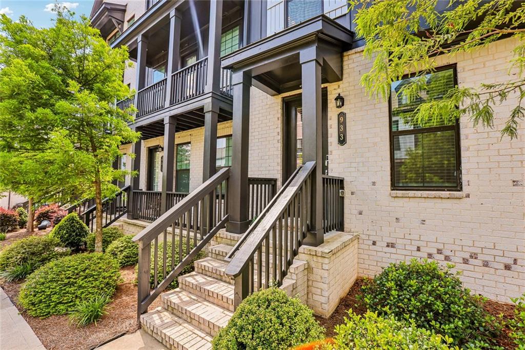 933 Catamaran Court