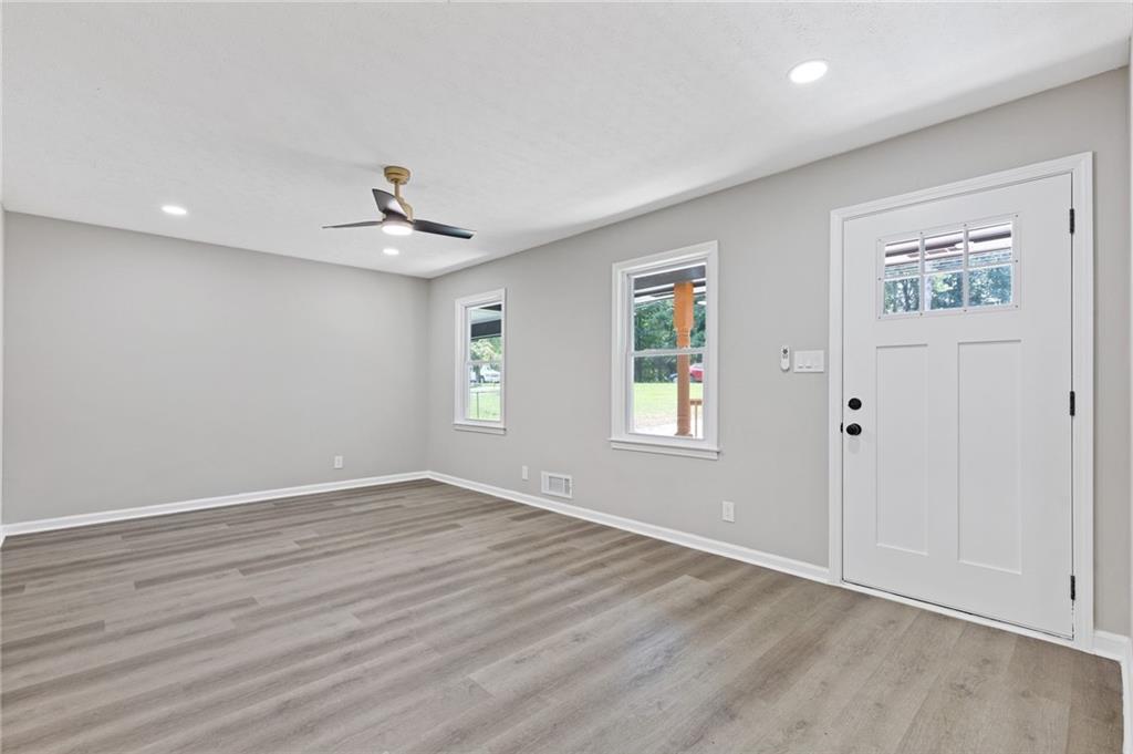 214 Lester Road NW
